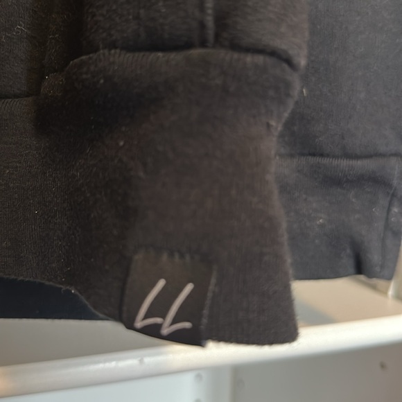 Local Laundry Sweater - Picture 4 of 5